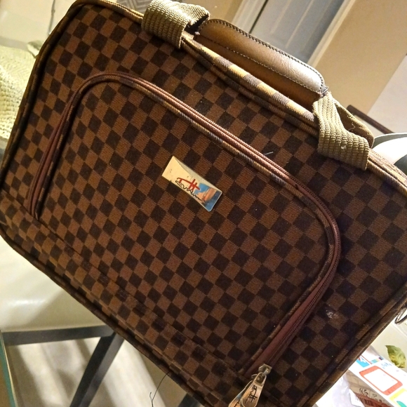 Designer brief case 4 photos front pocket & back slip. - Picture 1 of 4